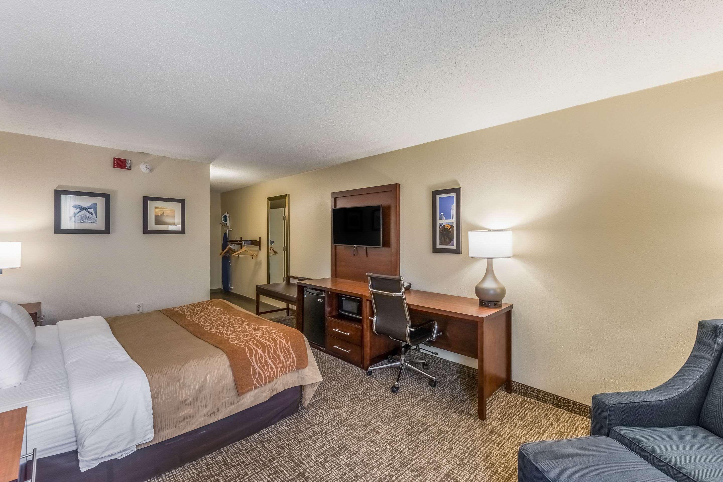 Inn Comfort Airport Uptown